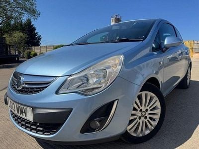 Second-hand Vauxhall Corsa 85 CP (62 kW) 2013 Albastru Hatchback