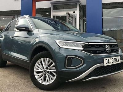 Used VW T-Roc Life 110 HP (80 kW) 2024 SUV