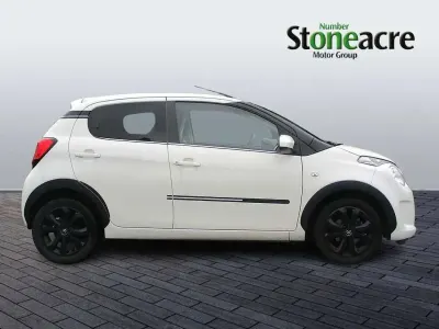 Used Citroën C1 71 HP (52 kW) 2019 White Hatchback