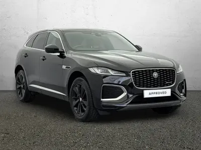 Usado Jaguar F-Pace R-Dynamic 163 HP (119 kW) 2021 Preto SUV