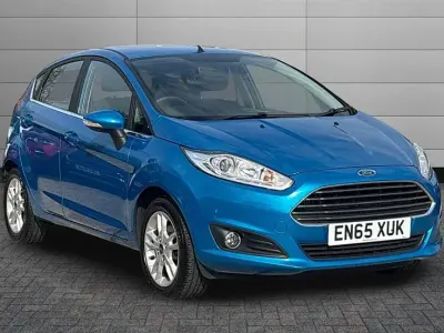 Usado Ford Fiesta Zetec 100 HP (73 kW) 2016 Azul Citadino