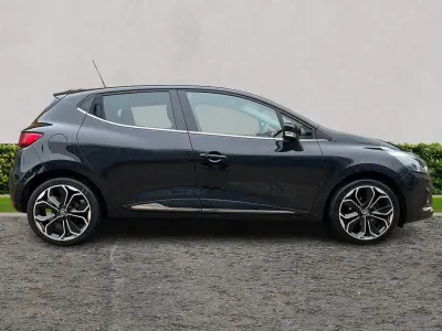 Used Renault Clio Iconic 90 HP (66 kW) 2018 Black Hatchback