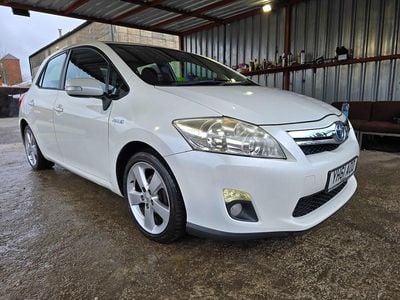 Used Toyota Auris Hybrid T4 2011 White Hatchback
