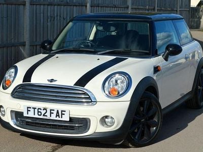 Used Mini Cooper Hatch 2012 White Hatchback