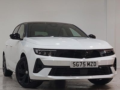 New Vauxhall Astra 130 HP (95 kW) 2025 Brilliant paint  arctic white Hatchback