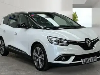 Used Renault Grand Scénic IV Signature 140 HP (102 kW) 2019 White/black MPV