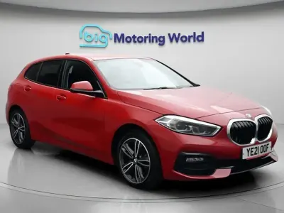 Used BMW 120 Sport Line 190 HP (139 kW) 2021 Red Hatchback