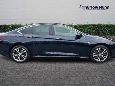 Używany Vauxhall Insignia Elite 170 KM (125 kW) 2019 Niebieski Hatchback