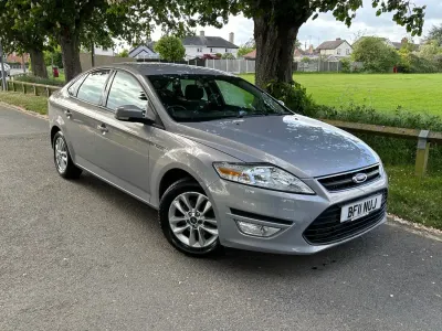 Second-hand Ford Mondeo Zetec 140 CP (102 kW) 2011 Argintiu Hatchback