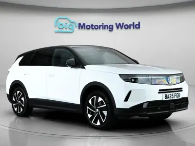 Used Vauxhall Grandland X Ultimate 145 HP (106 kW) 2025 White SUV