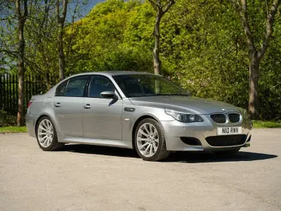 Usado BMW M5 Performance 507 CV (372 kW) 2006 Gris Berlina
