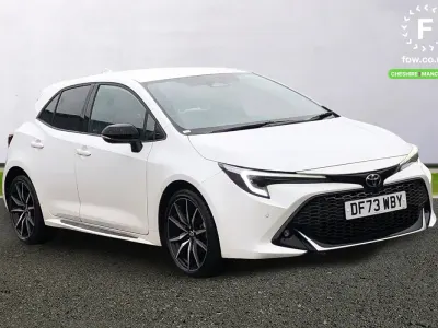 Usado Toyota Corolla Sport 140 HP (102 kW) 2023 Branco Citadino