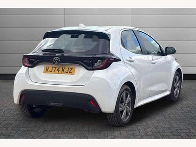 Used Toyota Yaris Hybrid 116 HP (85 kW) 2025 White Hatchback