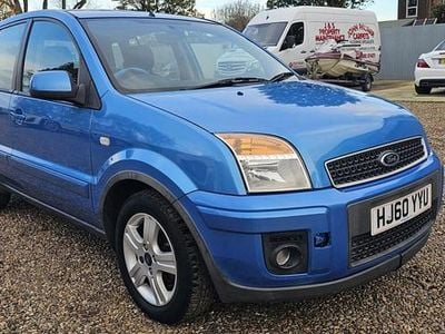 Used Ford Fusion Zetec 79 HP (58 kW) 2010 Blue Hatchback