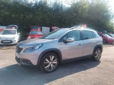 Begagnad Peugeot 2008 Allure 2019 Grå SUV