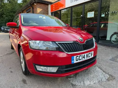 Used Skoda Rapid SE 90 HP (66 kW) 2014 Red Hatchback