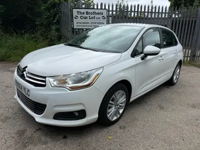 Used Citroën C4 VTR Sport 115 HP (84 kW) 2014 White Hatchback
