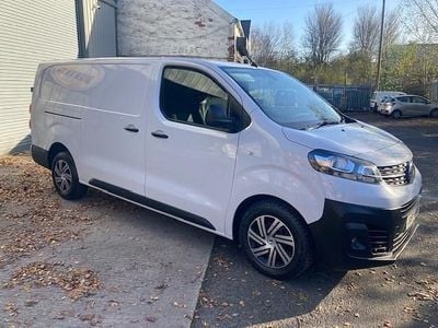 Used Vauxhall Vivaro S 100 HP (73 kW) 2023 White MPV
