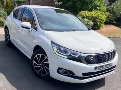 Used DS Automobiles DS4 Elegance 120 HP (88 kW) 2016 White Hatchback