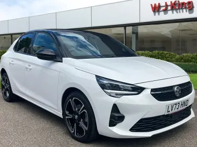 Used Vauxhall Corsa S 100 HP (73 kW) 2023 White Hatchback