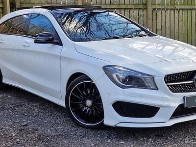 Begagnad Mercedes CLA220 Shooting Brake AMG 177 HK (130 kW) 2015 Vit Kombi