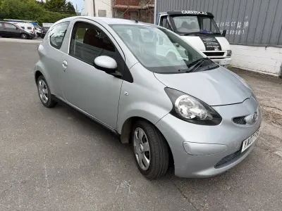 Used Toyota Aygo 67 HP (49 kW) 2007 Silver Hatchback