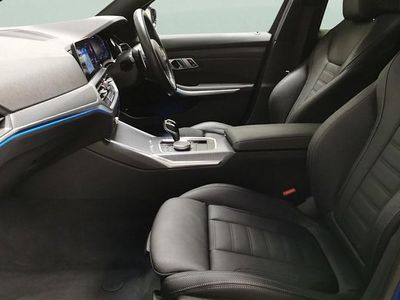 BMW 330e