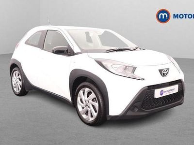 Begagnad Toyota Aygo X PURE 72 HK (52 kW) 2024 Vit SUV