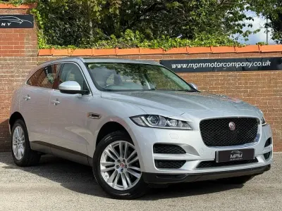 Used Jaguar F-Pace Portfolio 180 HP (132 kW) 2019 Silver SUV