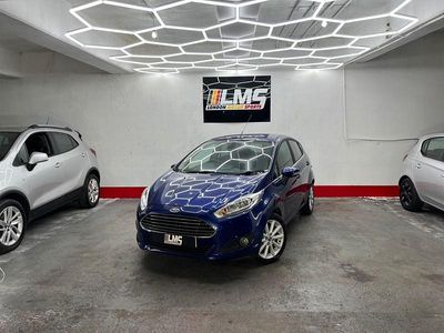 Used Ford Fiesta Titanium 100 HP (73 kW) 2016 Blue Hatchback