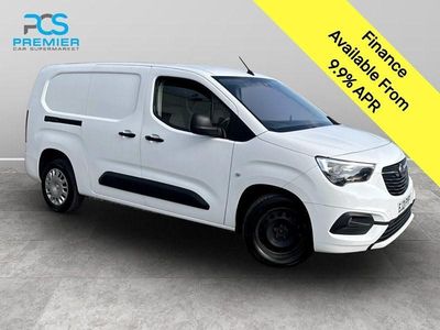 Second-hand Vauxhall Combo Sportive 100 CP (73 kW) 2021 Alb Monovolum