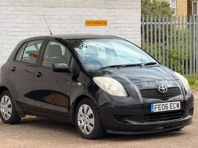Używany Toyota Yaris T3 85 KM (62 kW) 2006 Czarny Hatchback