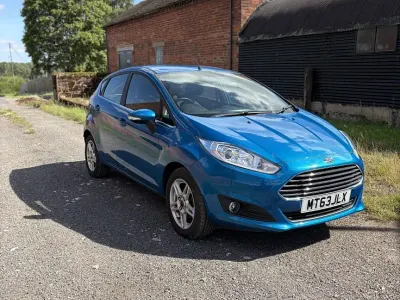 Used Ford Fiesta Zetec 2013 Blue Hatchback