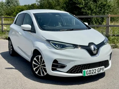Used Renault Zoe GT-Line 100 kW (136 HP) 2022 White Hatchback