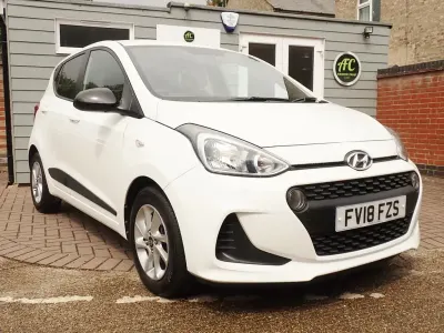 Used Hyundai i10 GO! 67 HP (49 kW) 2018 White Hatchback