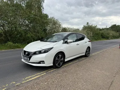 Used Nissan Leaf N-Connecta 110 kW (150 HP) 2021 White Hatchback