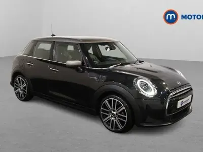 Second-hand Mini Cooper Exclusive 136 CP (100 kW) 2023 Negru Hatchback