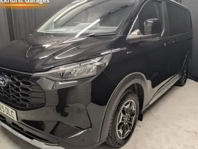 Used Ford Tourneo Active 232 HP (170 kW) 2025 Black MPV
