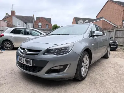 Used Vauxhall Astra Elite 115 HP (84 kW) 2012 Silver Hatchback
