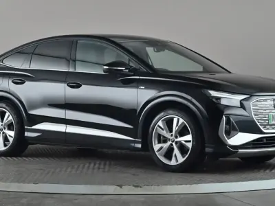 Second-hand Audi Q4 e-tron S-Line 150 kW (204 CP) 2023 Negru SUV