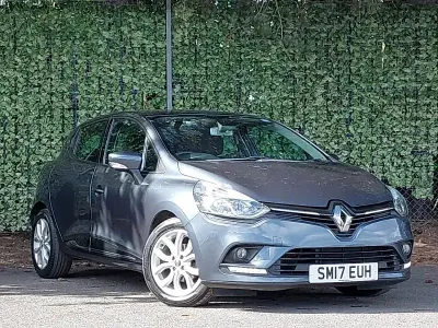 Used Renault Clio Dynamique 90 HP (66 kW) 2017 Grey Hatchback