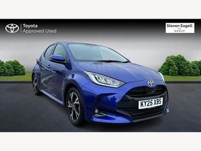 Used Toyota Yaris Hybrid Design 116 HP (85 kW) 2025 Blue Hatchback