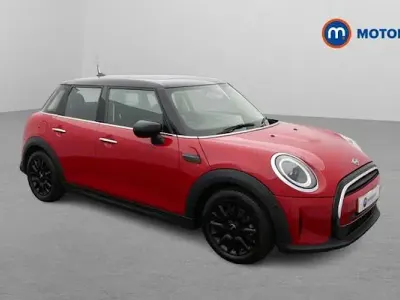 Used Mini Cooper Classic 136 HP (100 kW) 2021 Red Hatchback