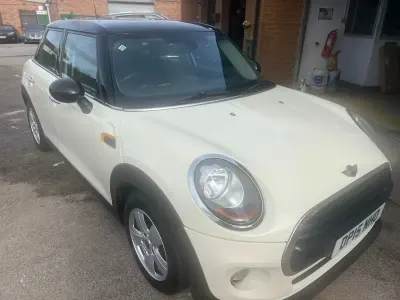 Used Mini Cooper Hatch 136 HP (100 kW) 2015 White Hatchback