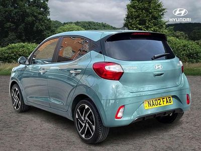 Used Hyundai i10 Premium 77 HP (56 kW) 2024 Green Hatchback