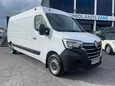 Usado Renault Master 135 HP (99 kW) 2023 Branco Monovolume