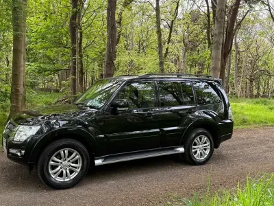 Second-hand Mitsubishi Shogun 187 CP (137 kW) 2015 Negru SUV
