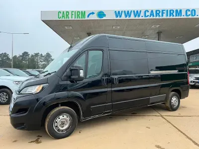 Gebraucht Peugeot Boxer S 140 PS (102 kW) 2022 Schwarz Van