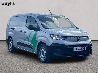 Usado Citroën e-Berlingo 100 kW (136 HP) 2024 Prateado Monovolume
