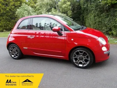 Usado Fiat 500 Lounge 69 HP (50 kW) 2015 Vermelho Citadino